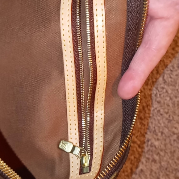 😍The 1ST Of LV Collection😍 - Picture 10 of 16